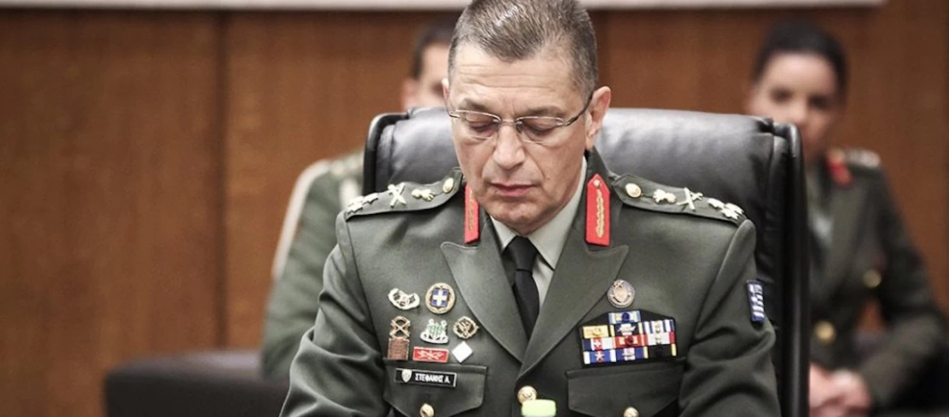 Αλκιβιάδης Στεφανής: Επισκέφτηκε την Κίναρο και συνομίλησε με τη μοναδική κάτοικο του νησιού (φώτο)